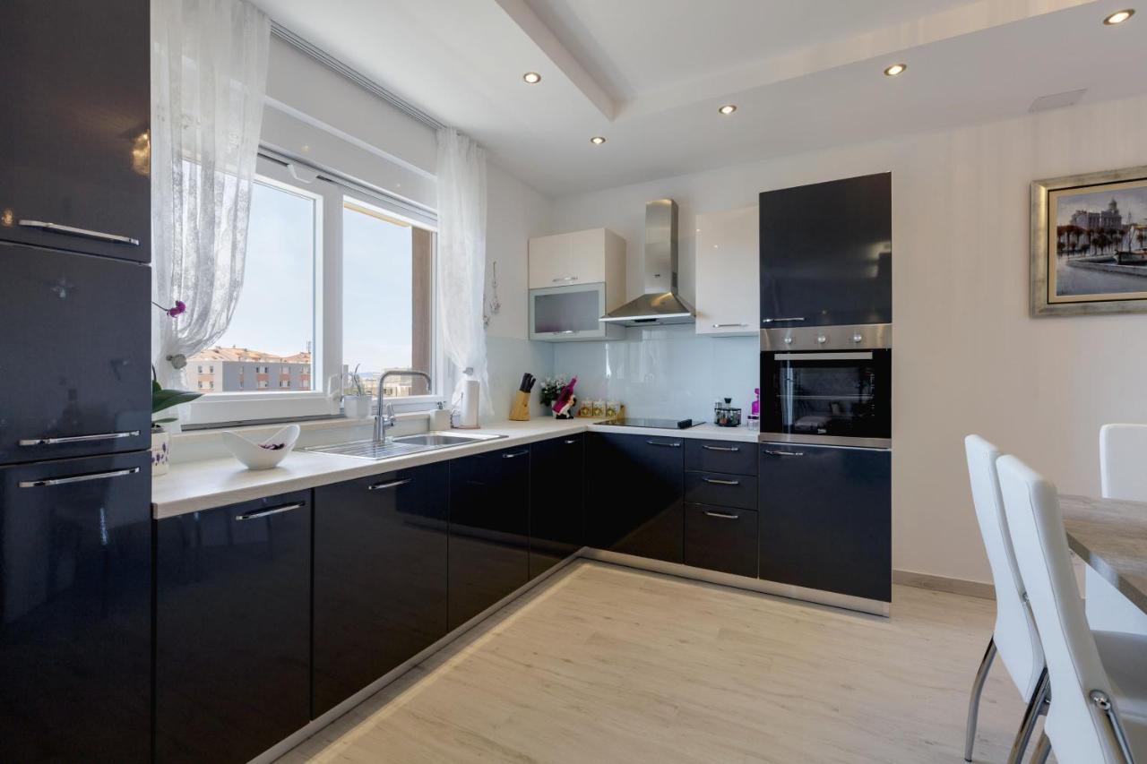 Sunny Garden Adria Apartment Сплит Екстериор снимка