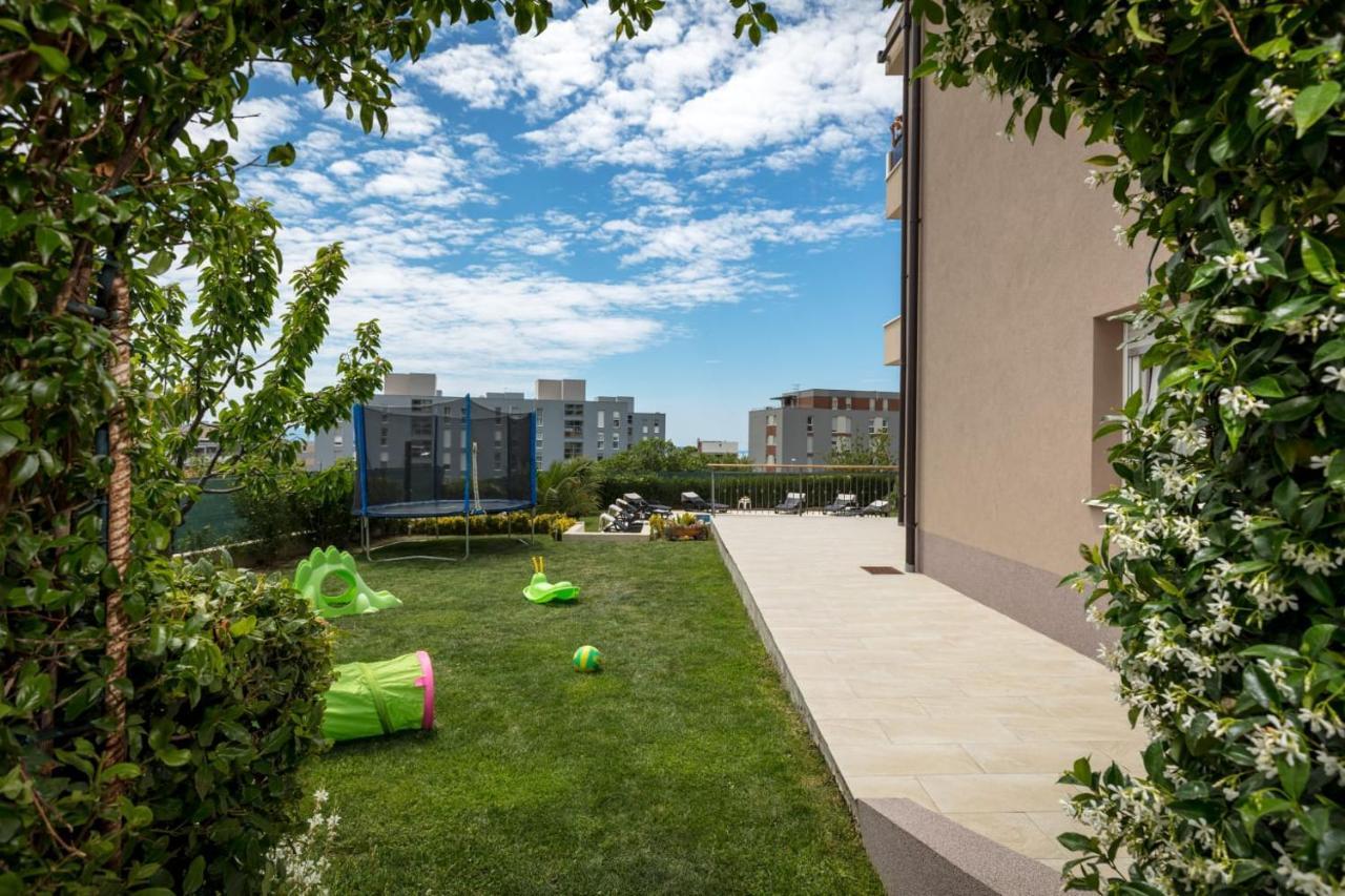 Sunny Garden Adria Apartment Сплит Екстериор снимка